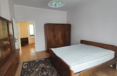 Location d’un appartement chaleureux de 3 pièces au centre de Varna, Bulgarie
